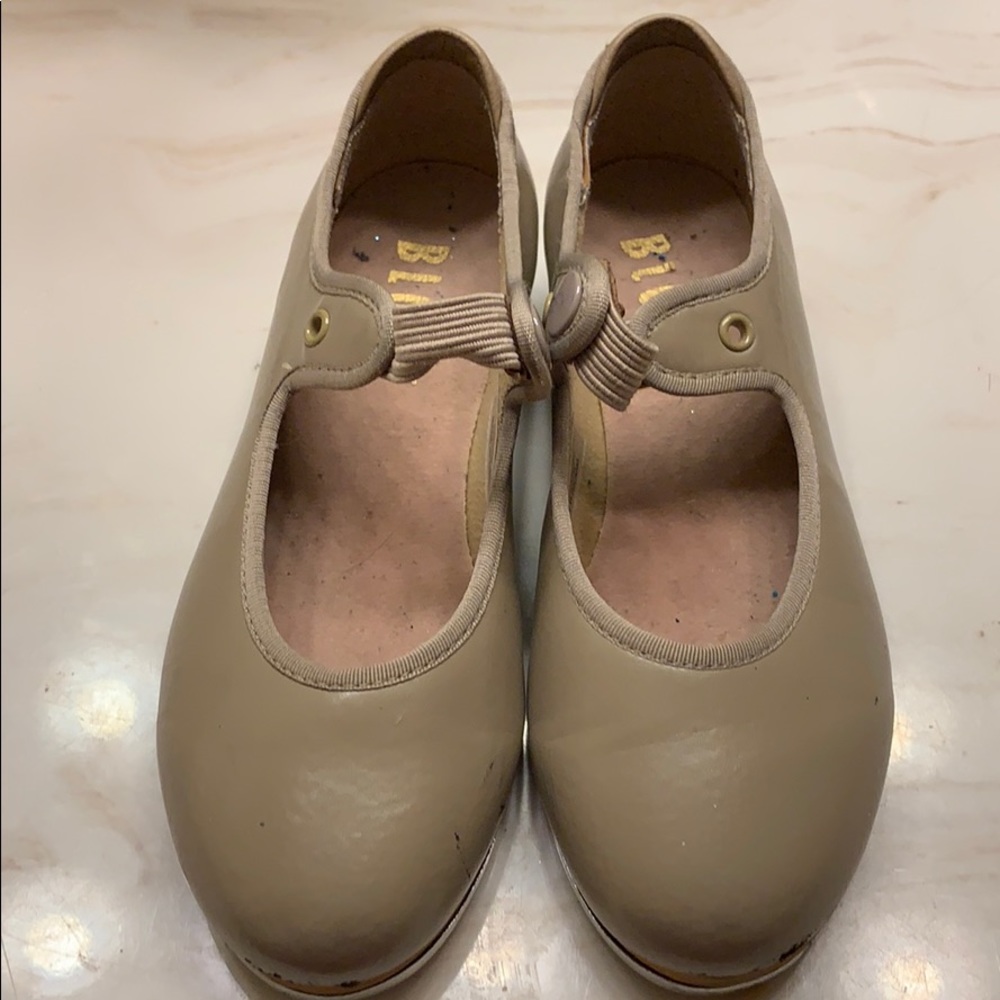 Tan tap shoes. Size 11
